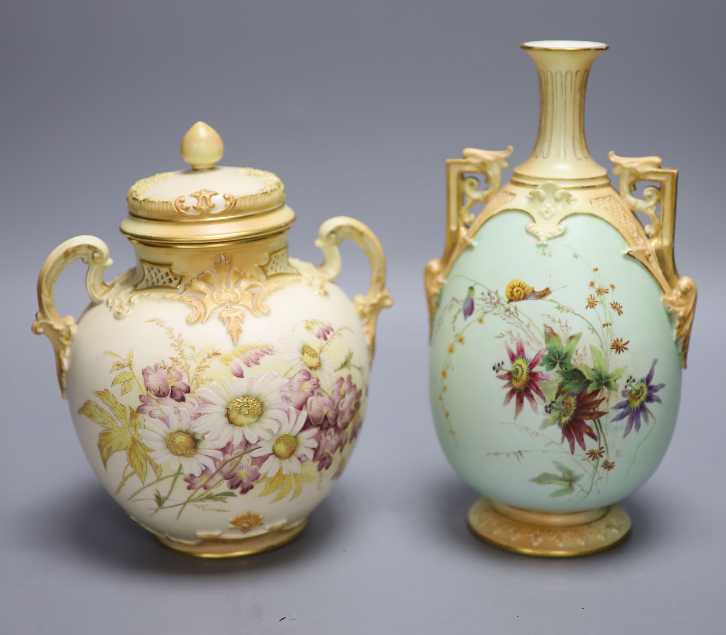 A Worcester blush ivory floral lidded jar and a similar floral vase, late 19th century, tallest 24.5cm